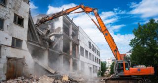 Промышленный демонтаж зданий Салехард, цена от 2987 руб.